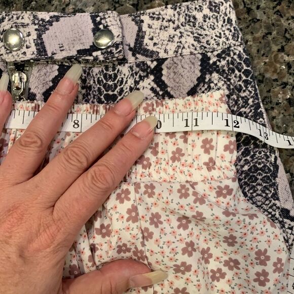 Altar’d State mini skirts. Lot of 2. Size: XS. - Picture 6 of 9